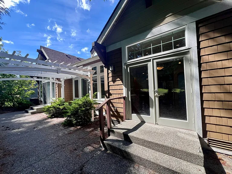 3875 Cameron Dr NE — Photo 34