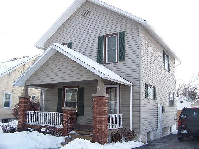 539 McDowell Pl photo 1