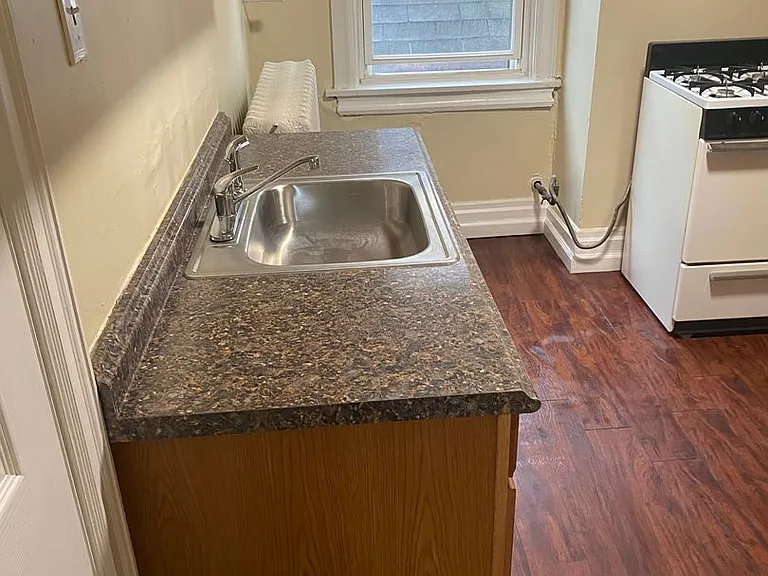 2306 Sherbrook St #3 — Photo 3