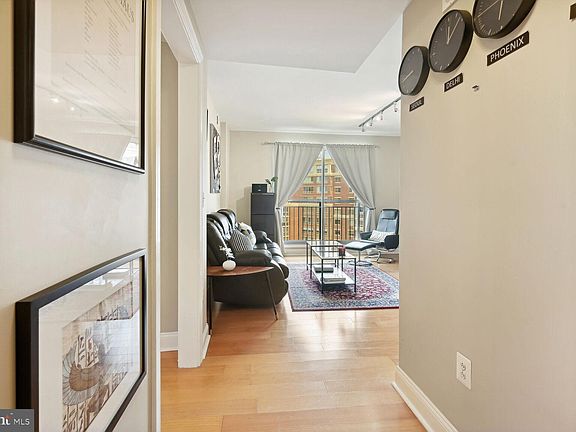 3rd image of 2050 Jamieson Ave APT 1502