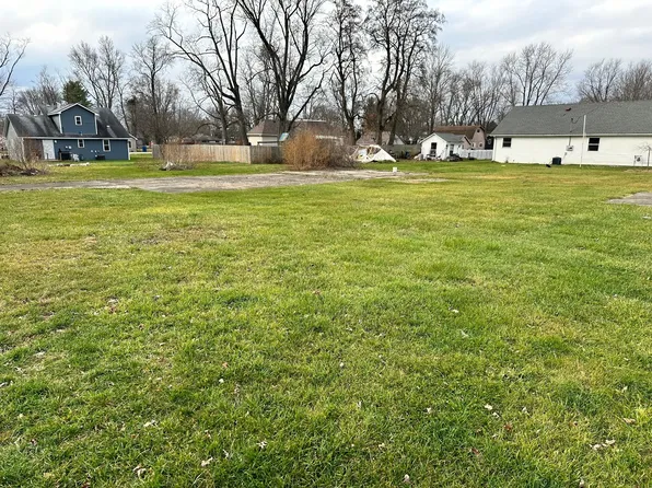 1024 Avenue B St, Greencastle, IN 46135