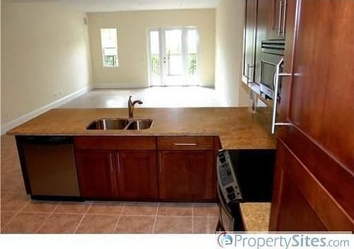 3rd image of 3120 E Latitude Cir APT 102