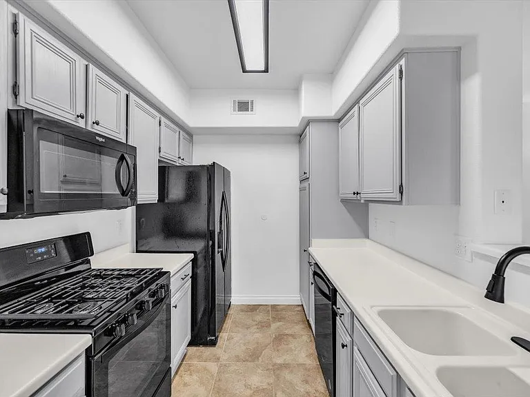 7115 S Durango Dr #309 — Photo 2