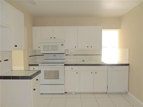 2nd image of 2500 SW 81st Ave APT 401