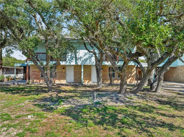 503 Traylor Blvd, Rockport, TX 78382