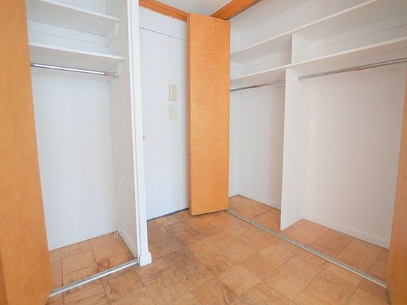 3rd image of 330 E 46th St Ph F