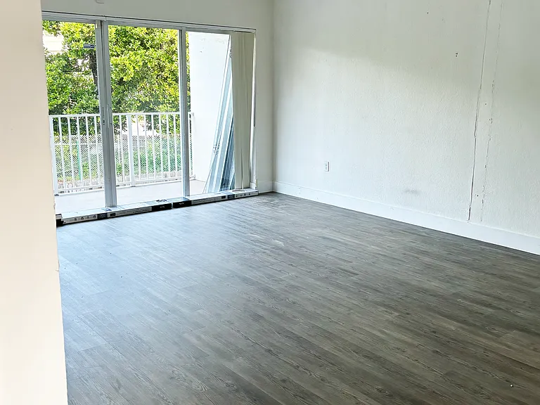 7701 N Kendall Dr #B224 — Photo 1