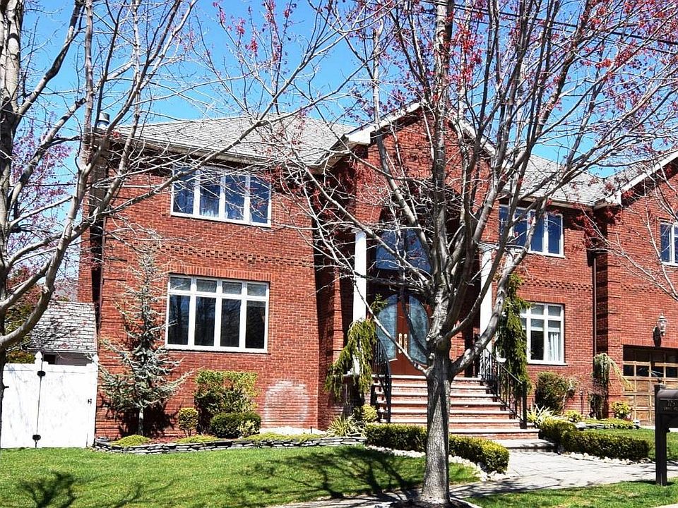 1st image of 705 Lamont Ave