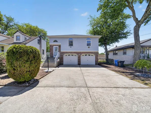 36 Aylin St, Metuchen, NJ 08840