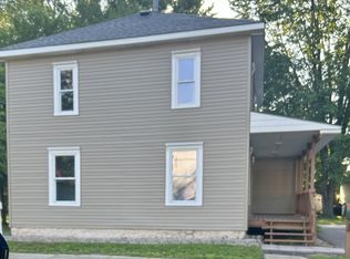 317 S Clark St, Chesaning, MI 48616