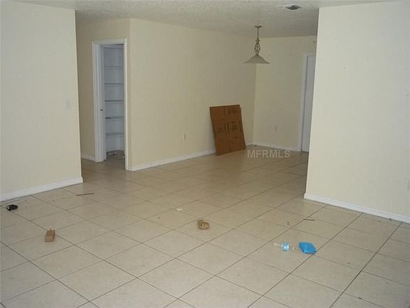 2nd image of 2201 Pine Ave