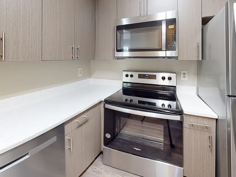 Canterbury Apartments — Photo 56