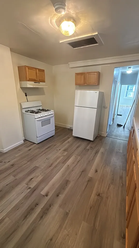 53-67 Otis Street - 61-1 — Photo 2