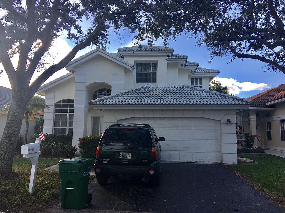 1st image of 6944 NW 27th Ct