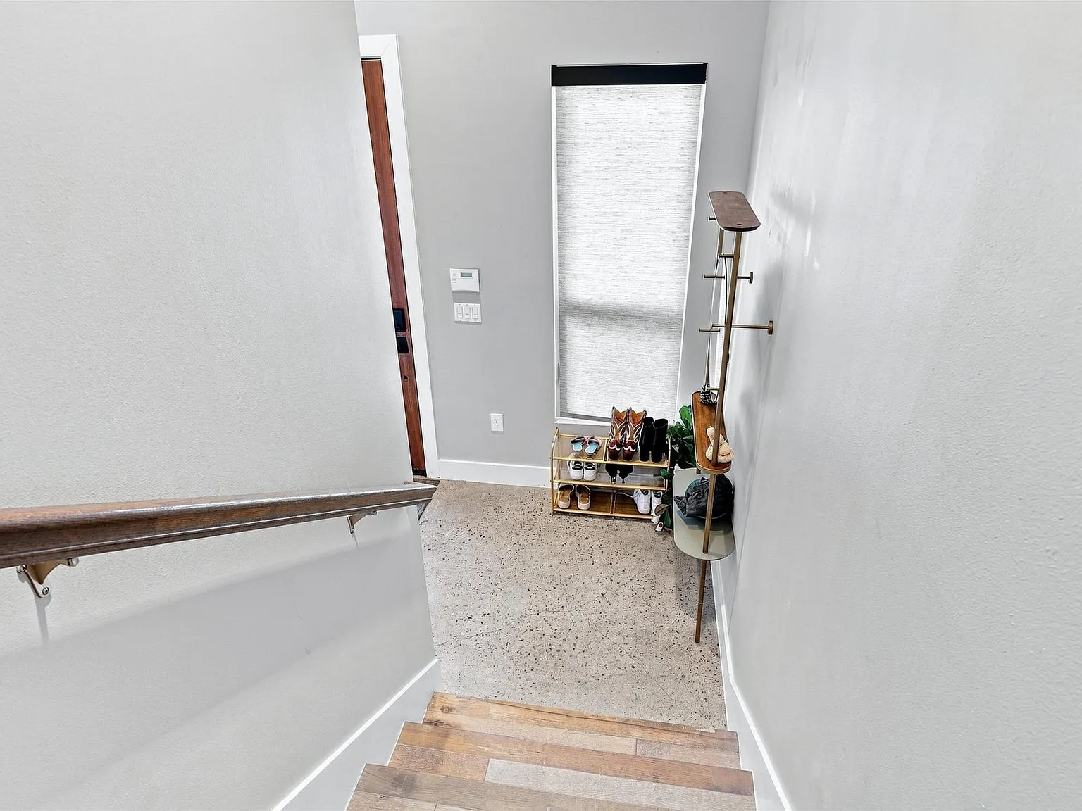 3 bed, 2.5 bath, 1915 sqft, $3,900 — Photo 4