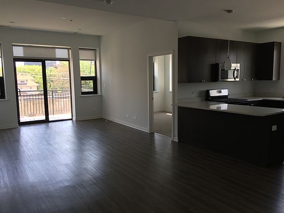 2nd image of 5425 N Broadway St #4B