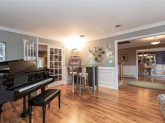 4th image of 33 Mesa Pl
