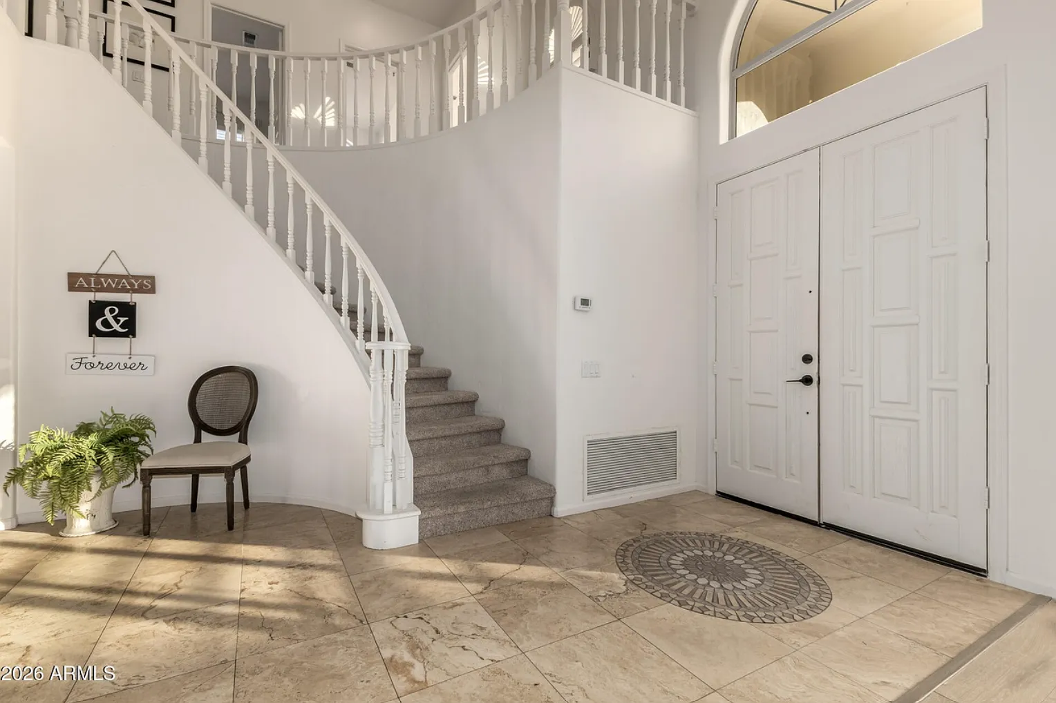 5 bed, 3253 sqft, $8,200 — Photo 2