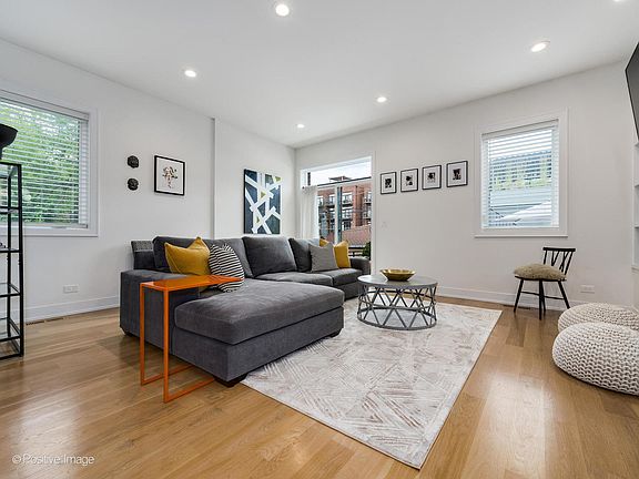 4th image of 4859 N Ashland Ave #1E