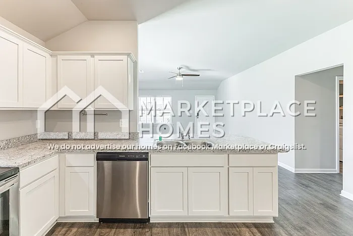 135 Broughton St — Photo 9