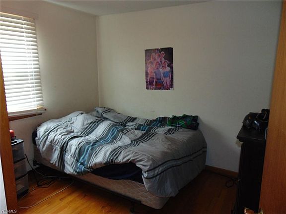 4th image of 55 Dorland Ave