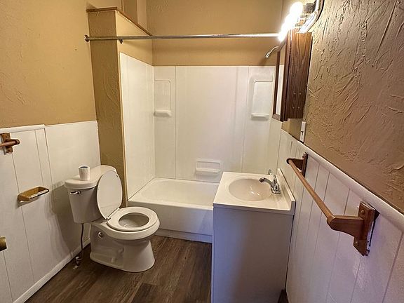 4th image of 6511 Fullerton Ave Unit 2