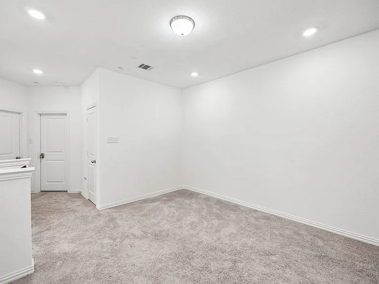 3325 Switch St — Photo 15