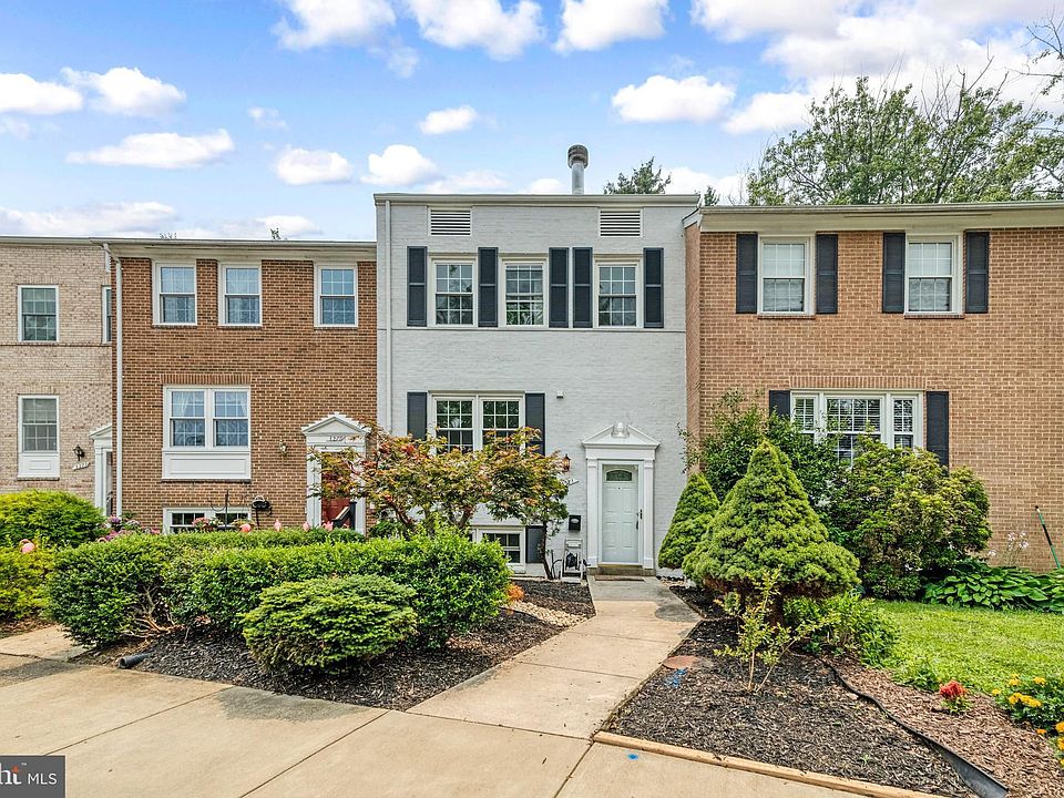 1st image of 3281 Victor Cir