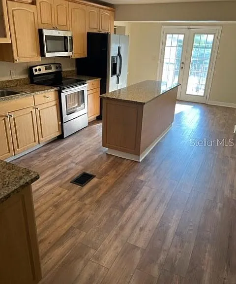 3008 N Woodrow Ave — Photo 2