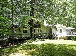 113 Mountain View Dr, Pocono Lake, PA 18347