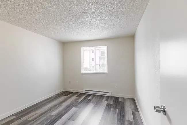 Charbern Apartments — Photo 53