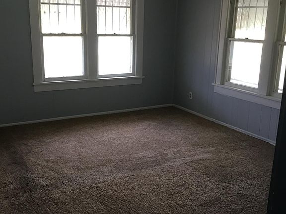 Living room with new carpet