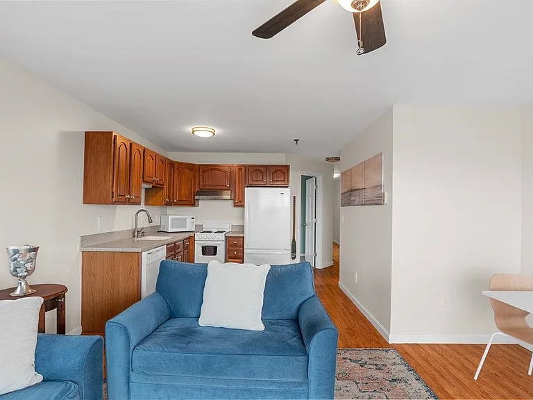 611 Ocean Blvd #3 — Photo 17