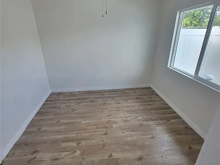 22233 Burton St — Photo 5