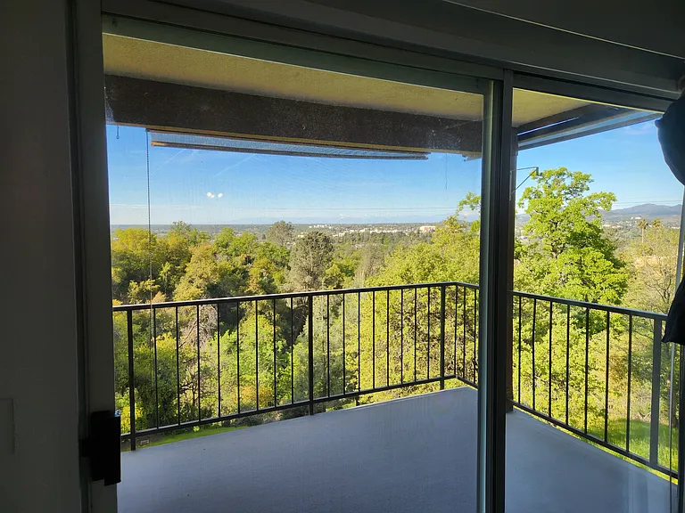 River Knolls Apartment — Photo 53