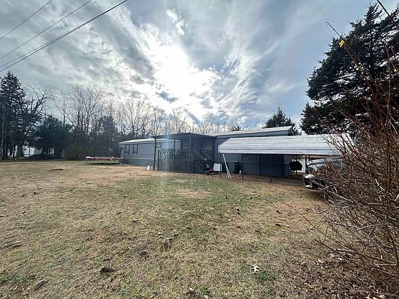 2nd image of 1101 N Bend Dr