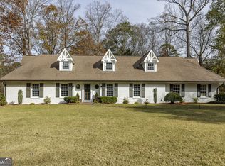 1726 Houghton Ct S, Dunwoody, GA 30338