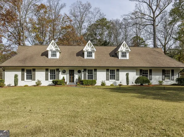 1726 Houghton Ct S, Dunwoody, GA 30338