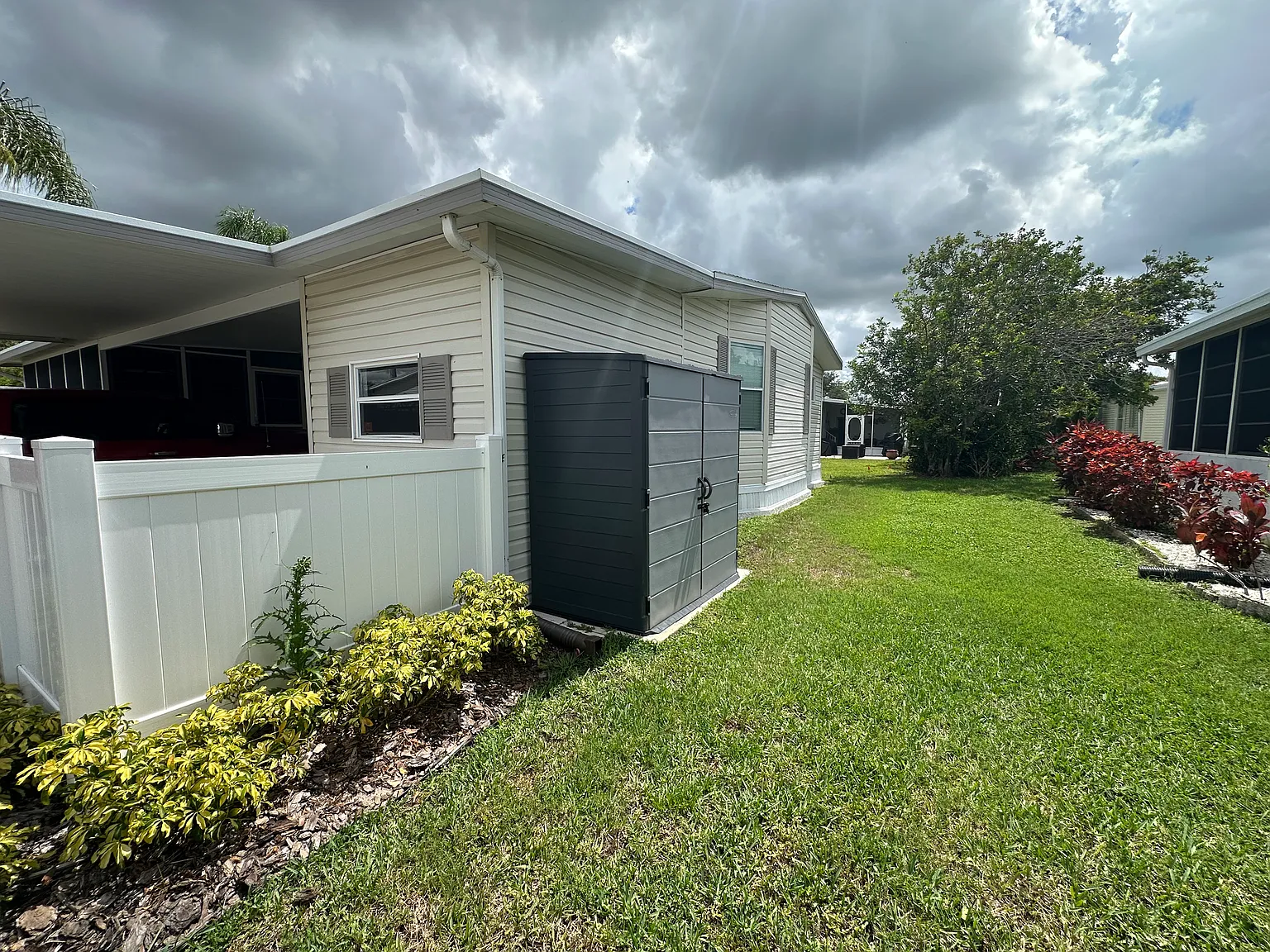 2 bed, 1288 sqft, $2,100 — Photo 4