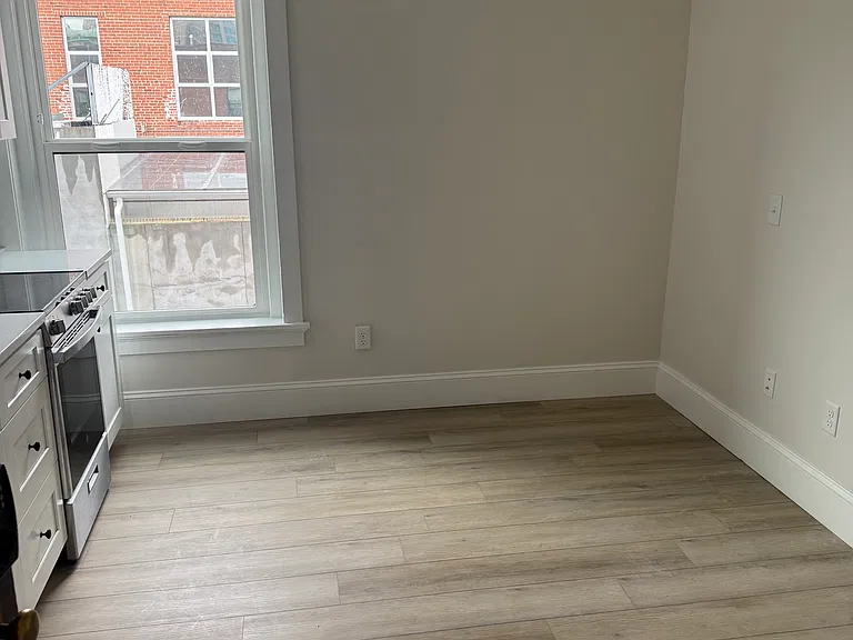 1023 N Broadway #209 — Photo 15