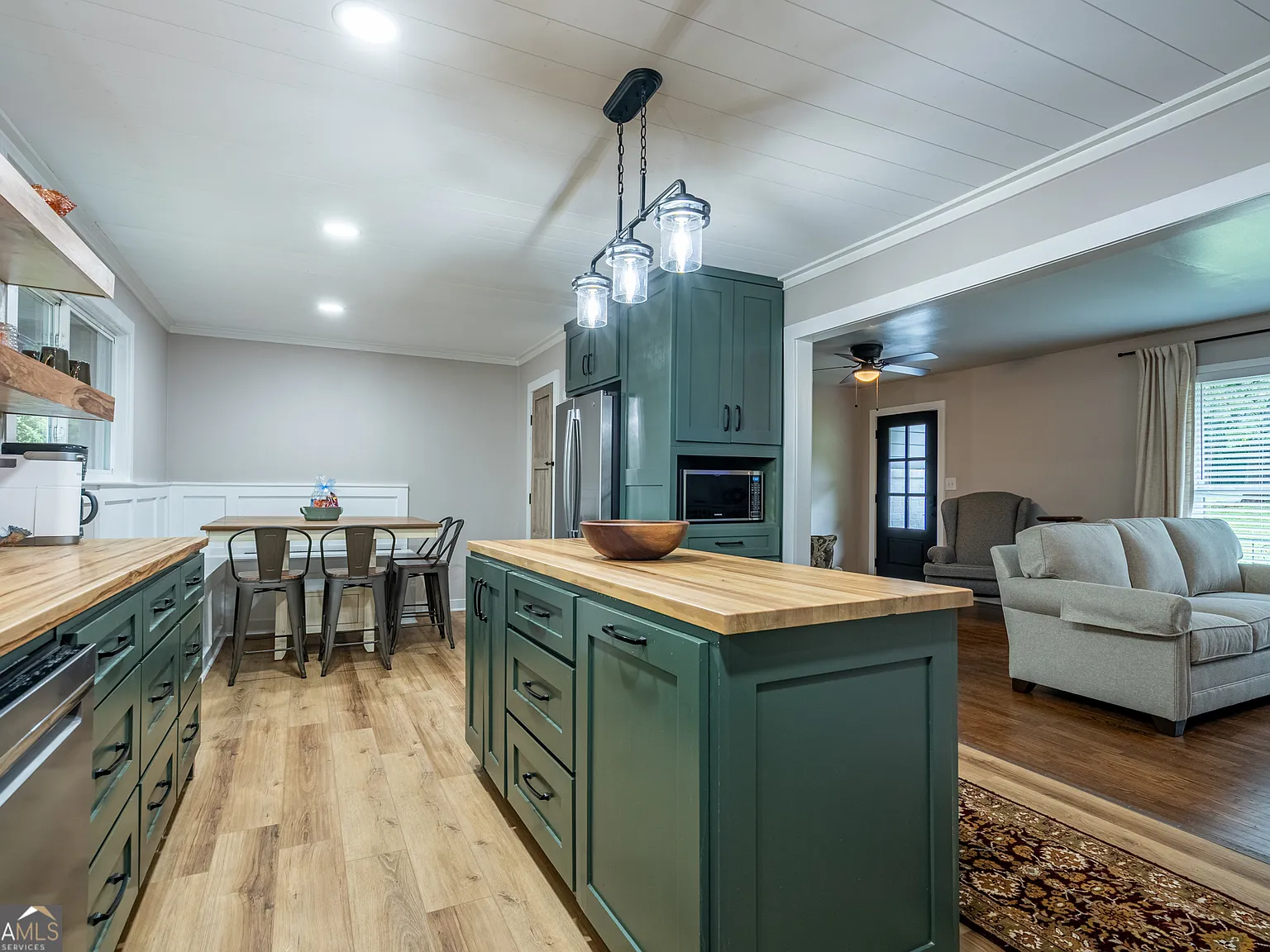4 bed, 2.0 bath, $6,602 — Photo 3