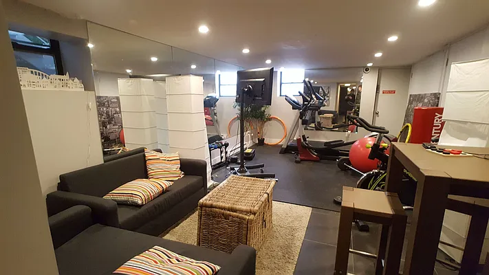 Rented by Evergreen Apartments BK | media 17