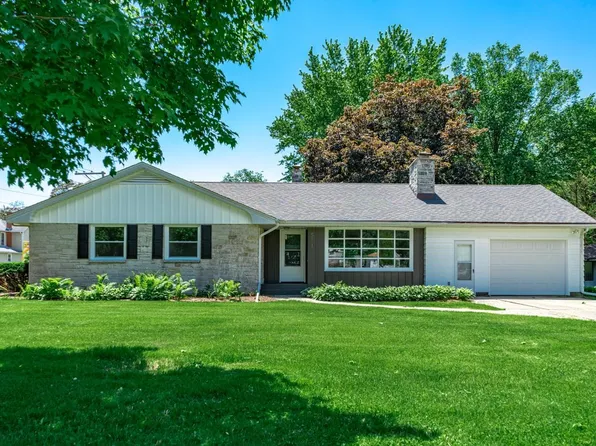 501 W Hitt St, Mount Morris, IL 61054