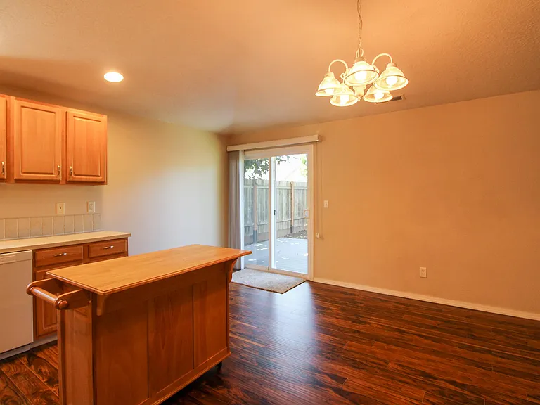 3882 Lone Oak Rd SE — Photo 9