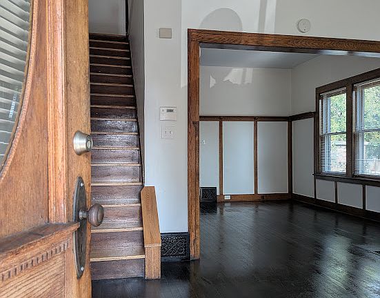 2nd image of 2123 W 42nd St