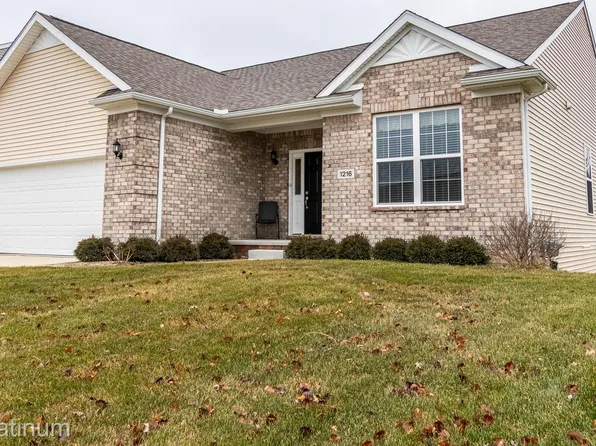 1216 Douglas Fir Dr, Howell, MI 48843