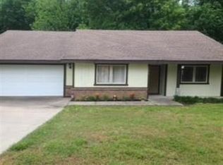 20811 Lakeshore Dr, Springdale, AR 72764