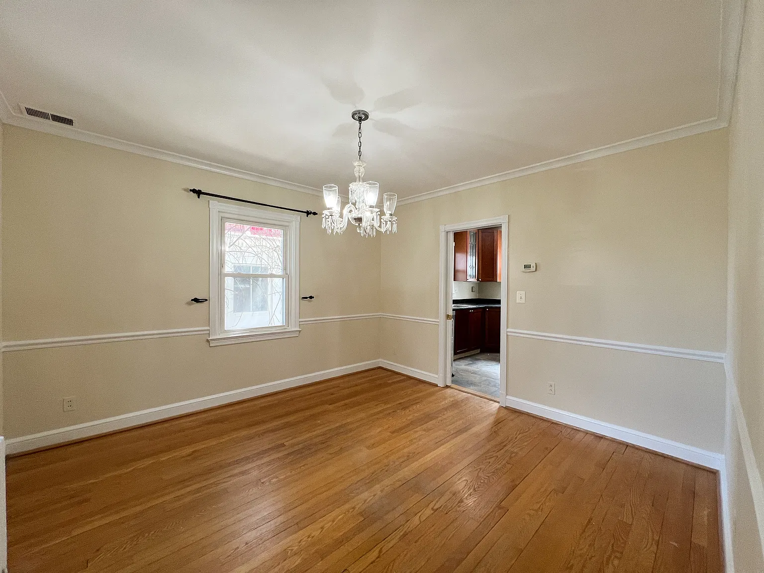 Noyes Drive-1004 - 1 — Photo 3