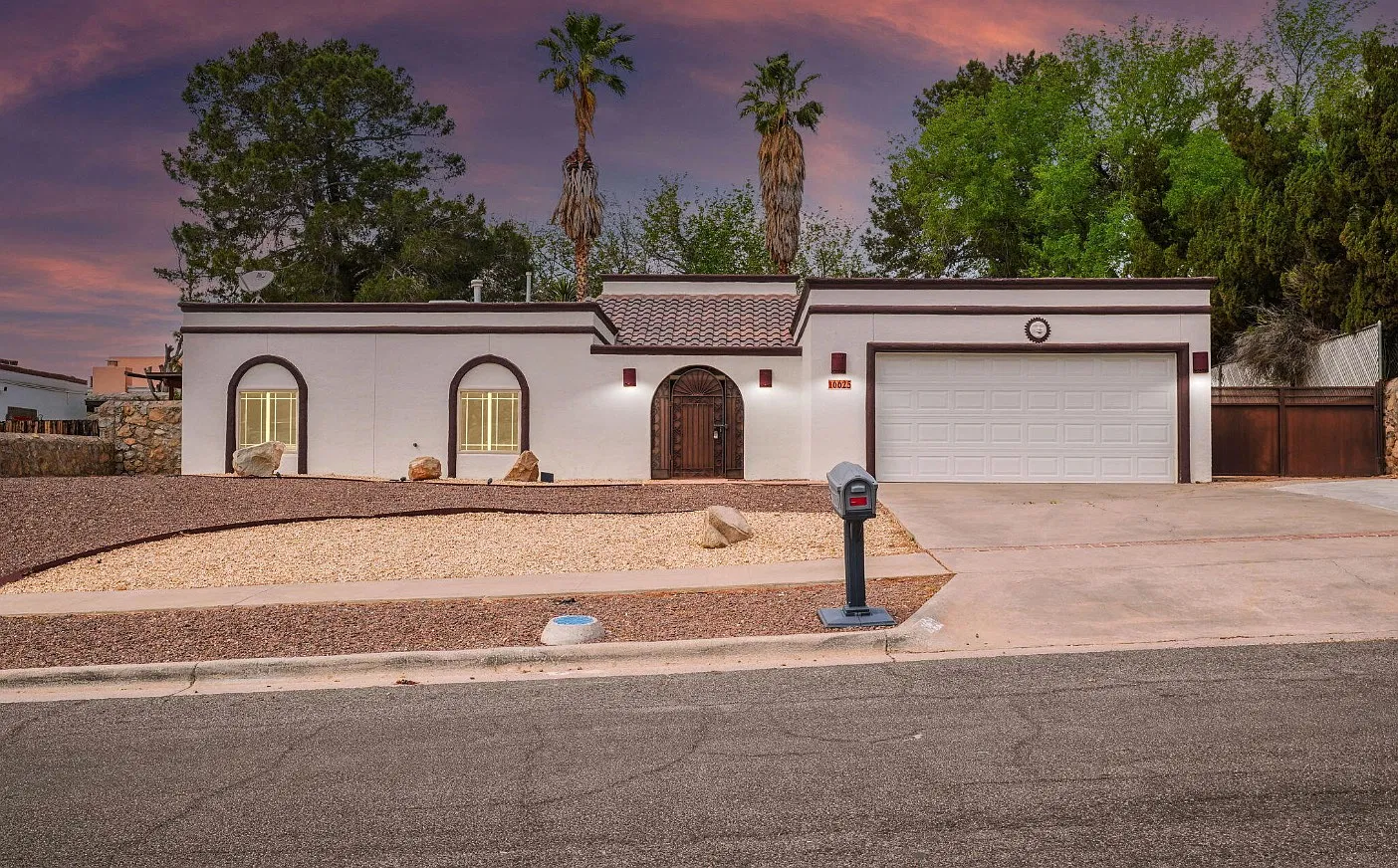 6625 Tarascas Dr — Photo 1