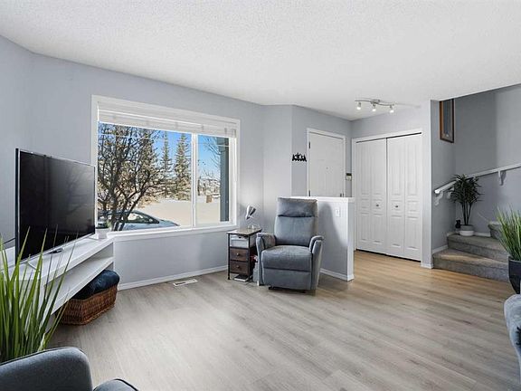 5th image of 7 Bridleridge Line SW